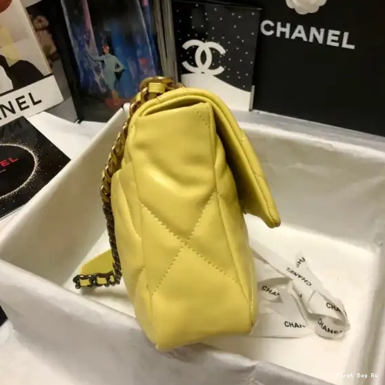 First Bag Ru FLAP 19 CHANEL BAG 0530